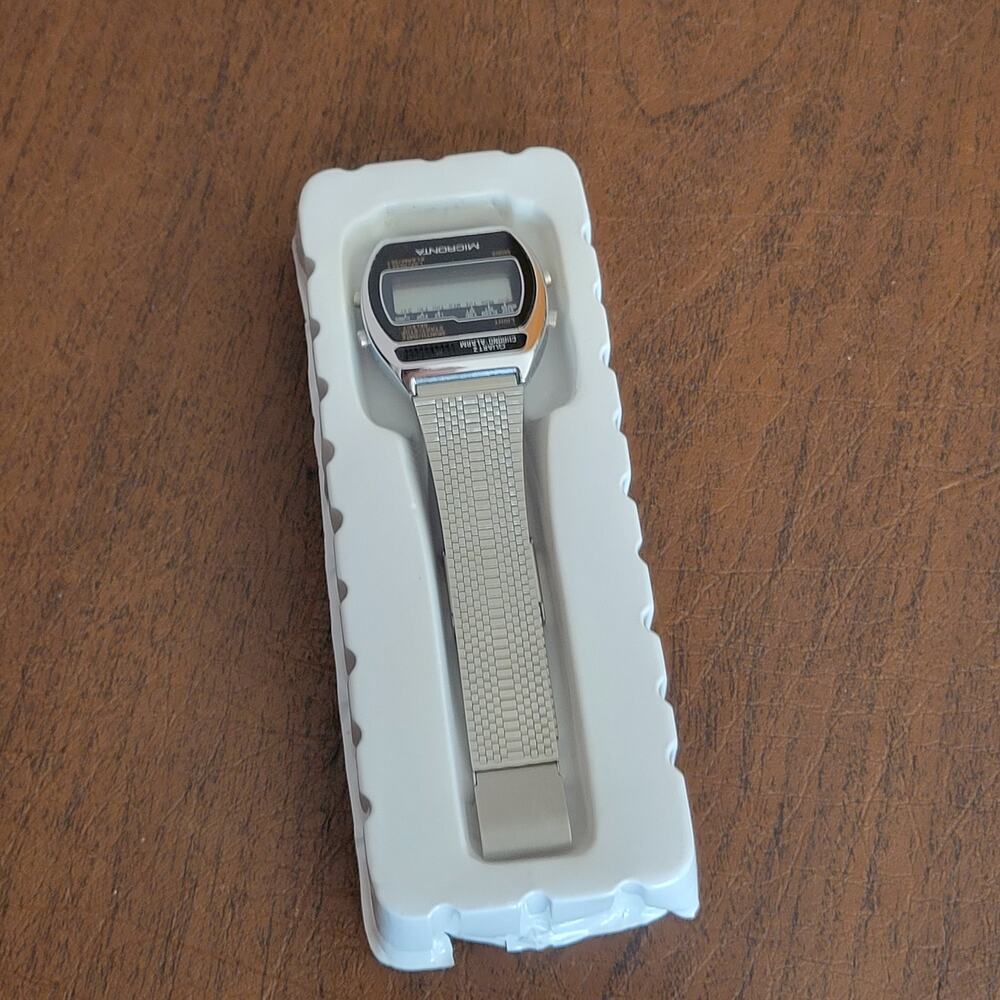 Micronta LCD Quartz Chronograph Digital Watch Vintage Radio Shack New